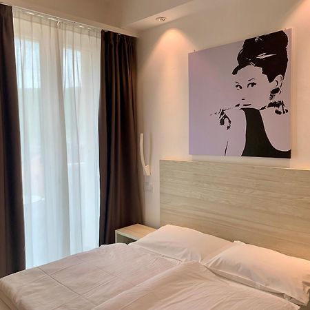 Hotel Italia Garda  Kültér fotó